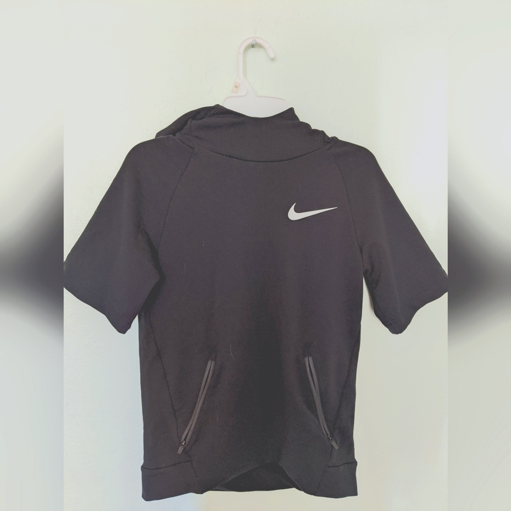 Nike work out shirt with hood